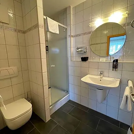 Felsenwastl Inn *